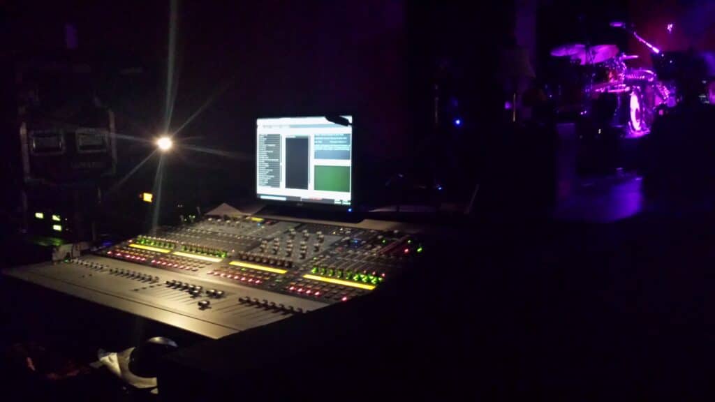 Mixing Lamda